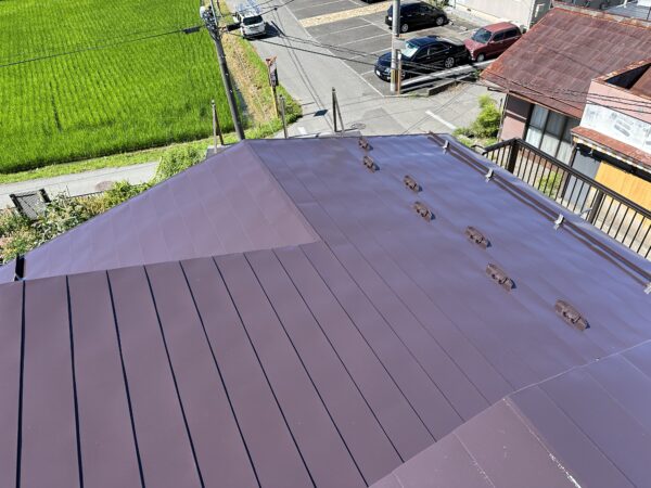 松本市にて金属屋根塗装 施工後