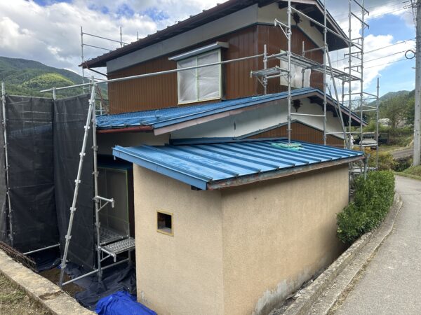 松本市にて外壁塗装、屋根塗装　施工前