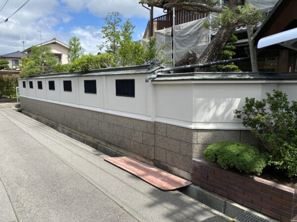 松本市にて外壁塗装　ブロック塀の塗装　完工