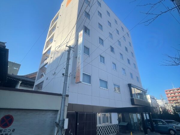 松本市にてホテルの外壁塗装〈ひび割れ・汚れメンテナンス〉 施工後