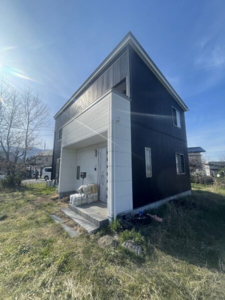 長野県松本市にて外壁塗装・屋根塗装〈色塗り替えとシーリング〉 施工前