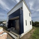 長野県松本市にて築15年外壁塗装・屋根塗装〈金属サイディングの剥がれ・シーリングの劣化〉