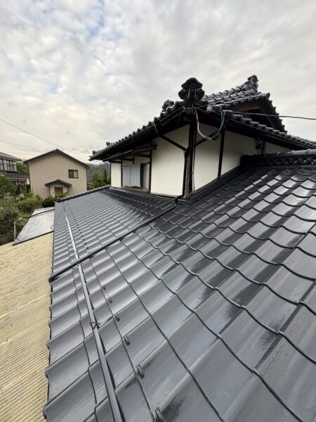 長野県塩尻市にて屋根塗装〈セメント瓦の塗装工事〉 施工後