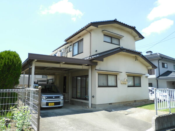 大町市にて外壁塗装・屋根塗装〈外壁のひび割れ・色褪せのお悩み〉 施工前